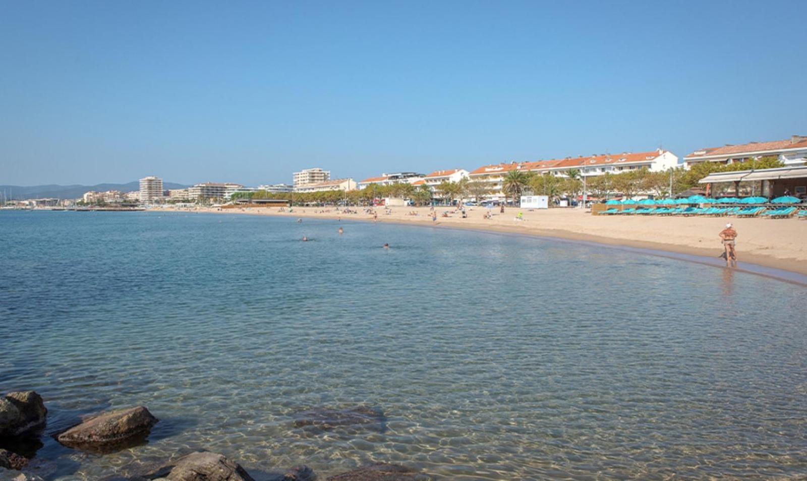 Hotel Sable Et Soleil - Port, Plage Et Jacuzzi Prive Fréjus Exterior foto