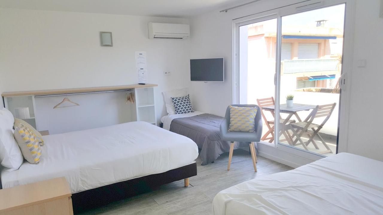Hotel Sable Et Soleil - Port, Plage Et Jacuzzi Prive Fréjus Exterior foto